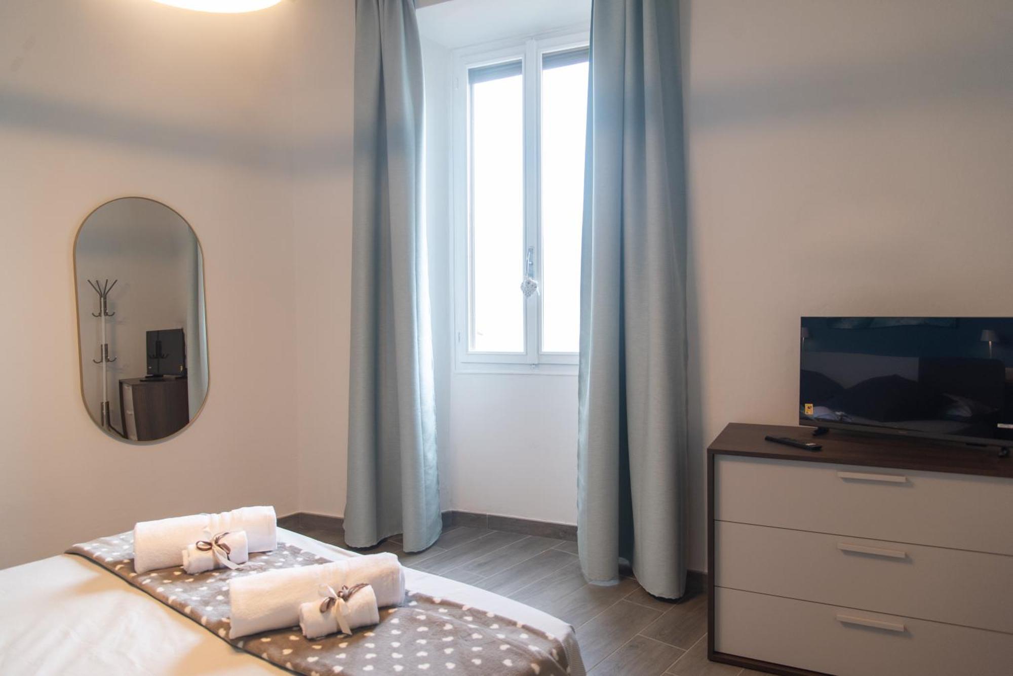 Tra Il Borgo E Il Lago Lovere Bagian luar foto
