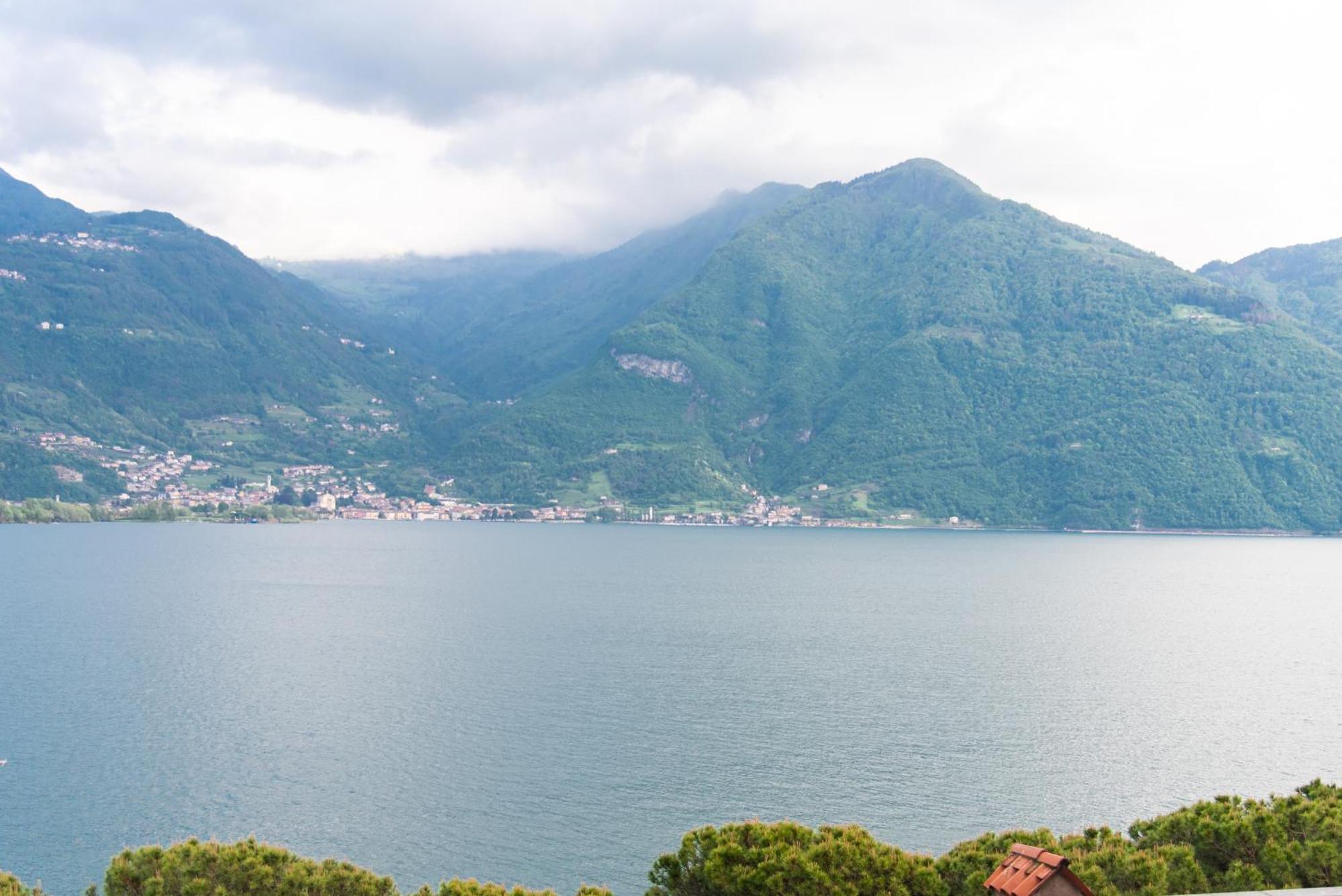 Tra Il Borgo E Il Lago Lovere Bagian luar foto